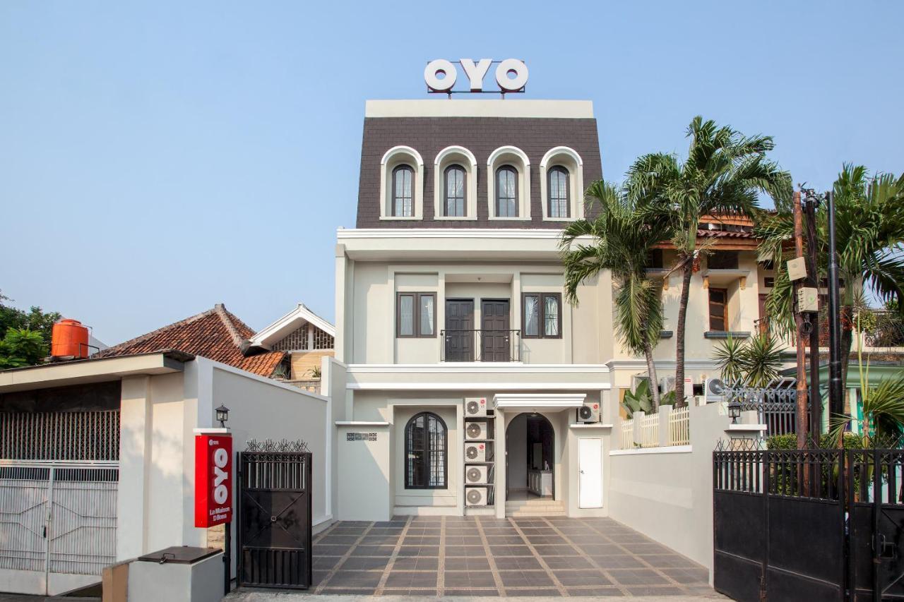 Oyo 105 La Maison D Ilona Jacarta Exterior foto